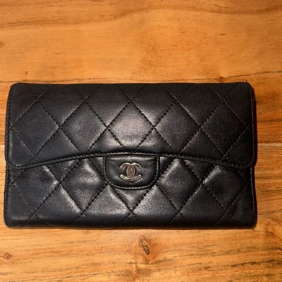🐝🐝SOLD🐝🐝CHANEL Classic Long Black Quilted Caviar Leather Wallet - Picture 1 of 9